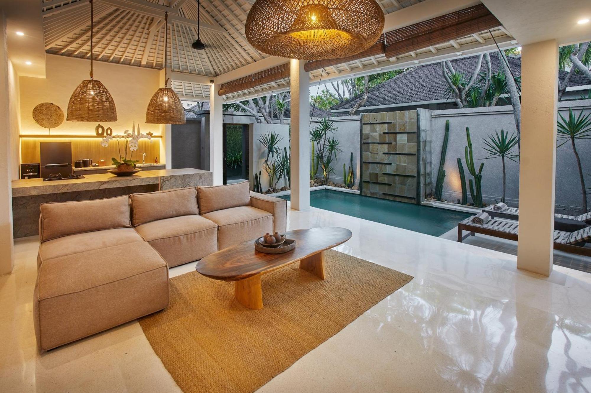 Ahimsa Beach Villa Jimbaran Rum bild